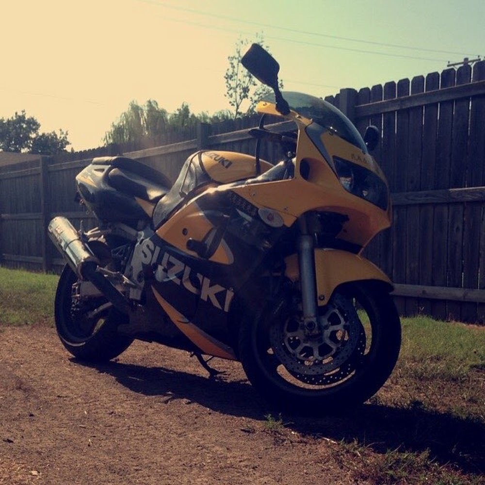 Meet your Posher, Camerongsxr600